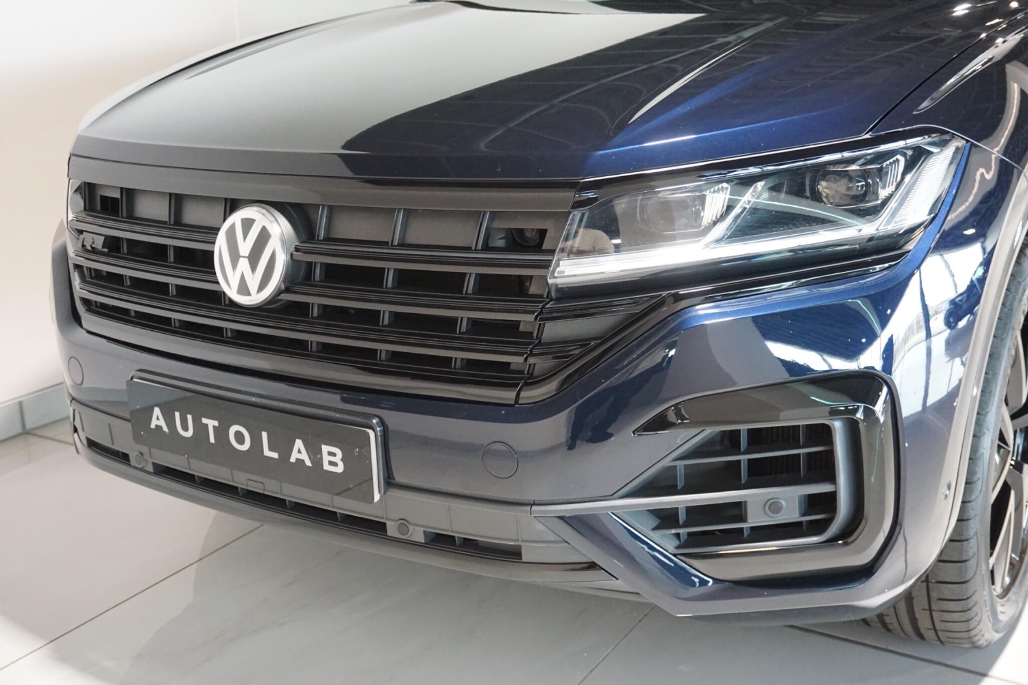 Volkswagen Touareg 3.0 TDI V6 R-Line SUV 5dr Diesel Tiptronic 4Motion Euro 6 (s/s) (286 ps)